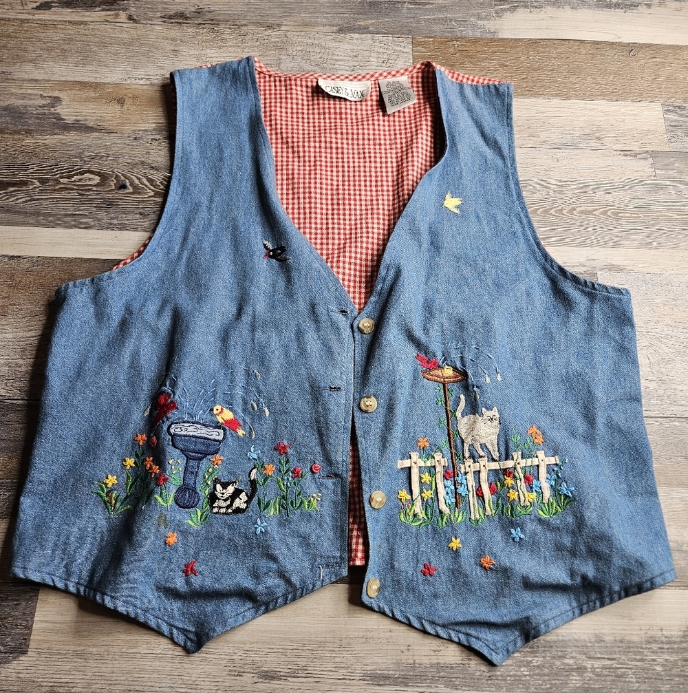 Casey & Max Vintage Women's Vest Size Large Cats In Garden Bird Bath Embroidery